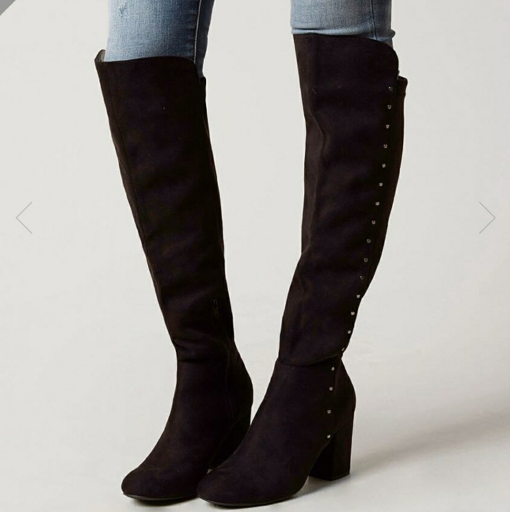 Stud boot - Buckle
